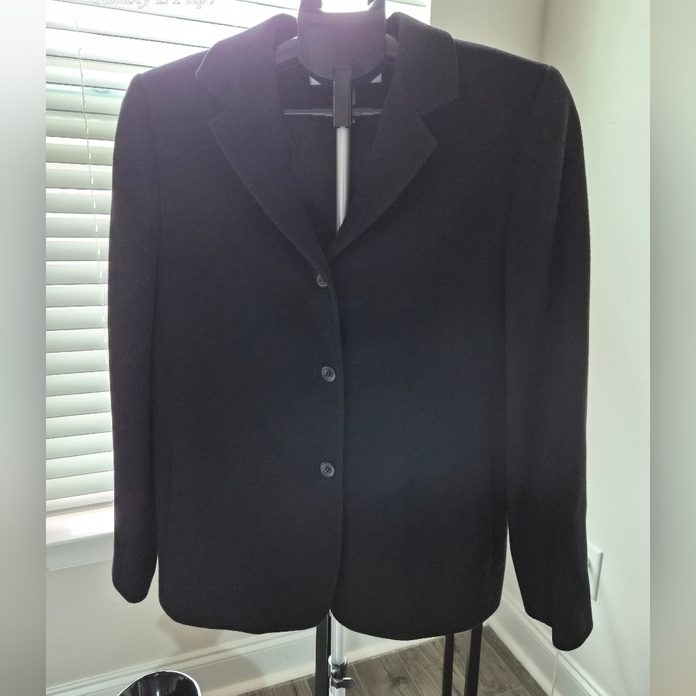 Classic Black Three-Button Wool Blend Blazer / Pe… - image 1